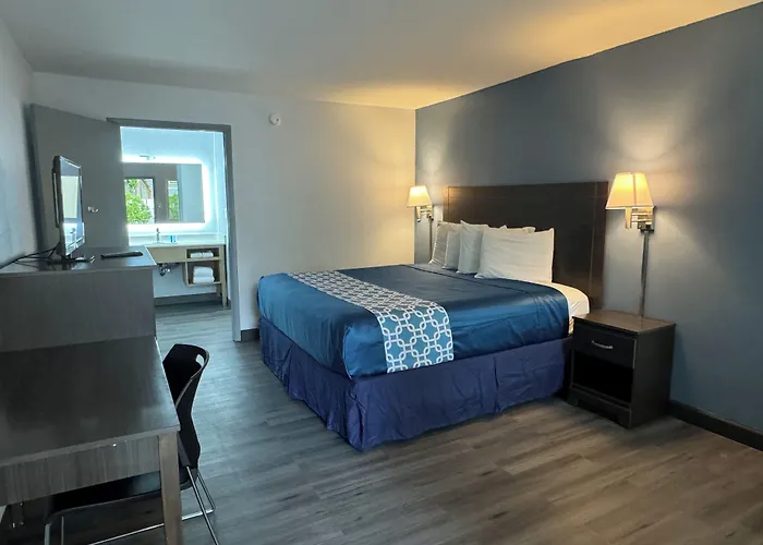 Motels Econo Lodge University